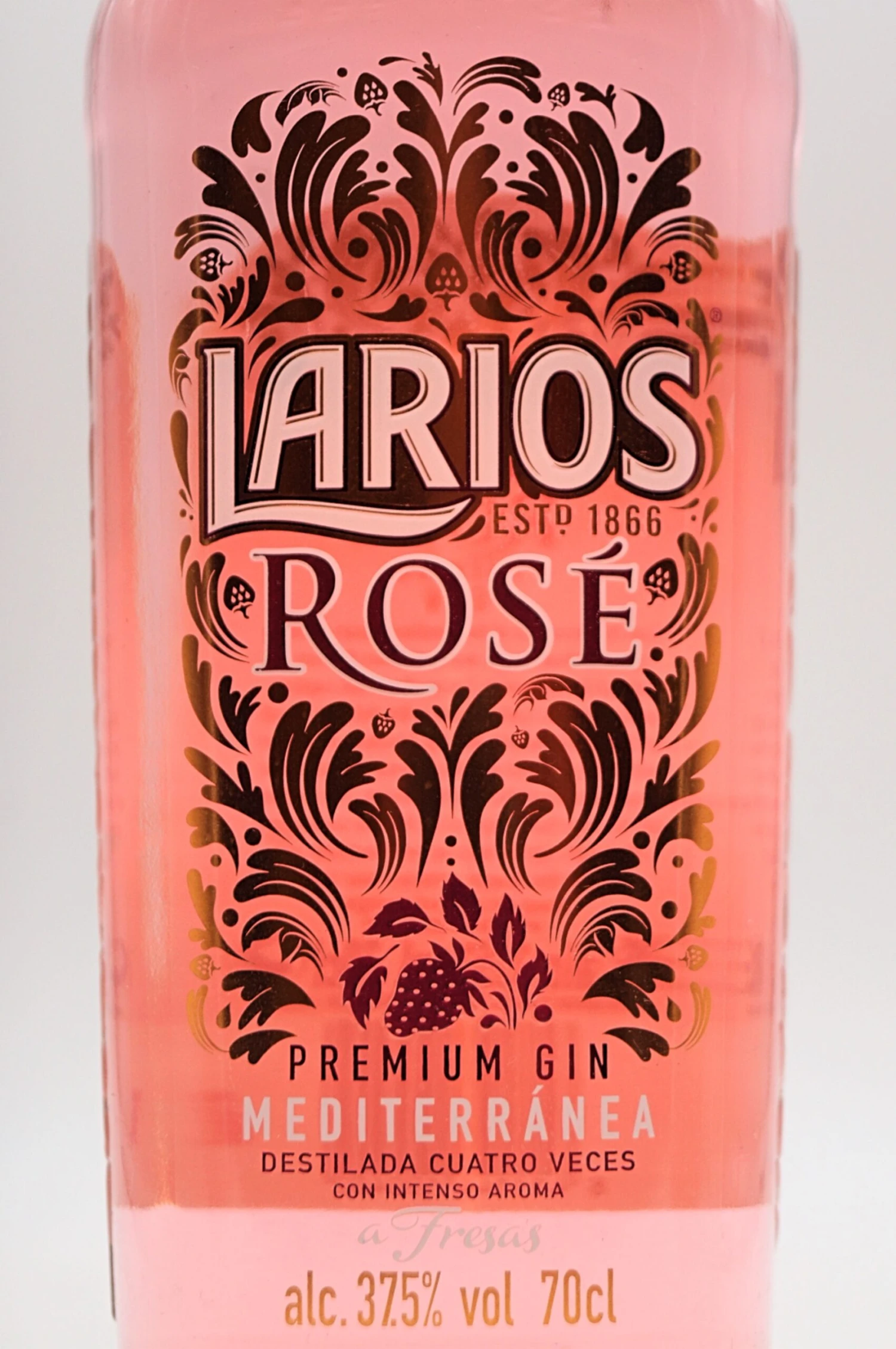 Larios - Rose Premium Gin 5 Larios - Rose Premium Gin - Image 3