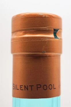 Silent Pool - Intricately Realised Gin Inkl. Kelch 14 Silent Pool - Intricately Realised Gin Inkl. Kelch -Der-Schnapsstodl dsc08614mxzw89zwaxw3l