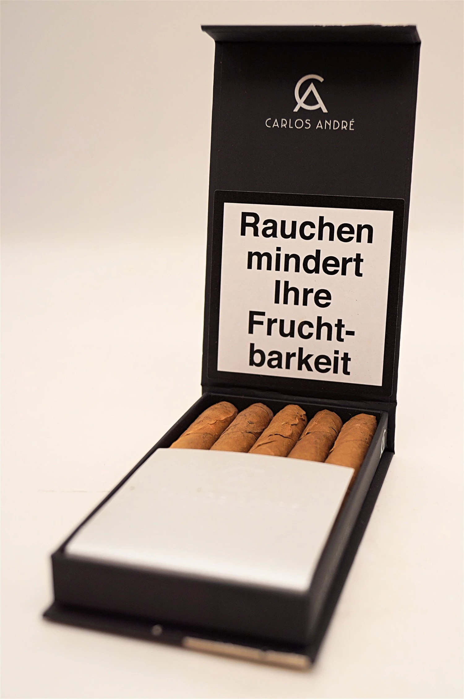 Carlos Andre - Black 5 Club Cigarillos 4 Carlos Andre - Black 5 Club Cigarillos - Image 2