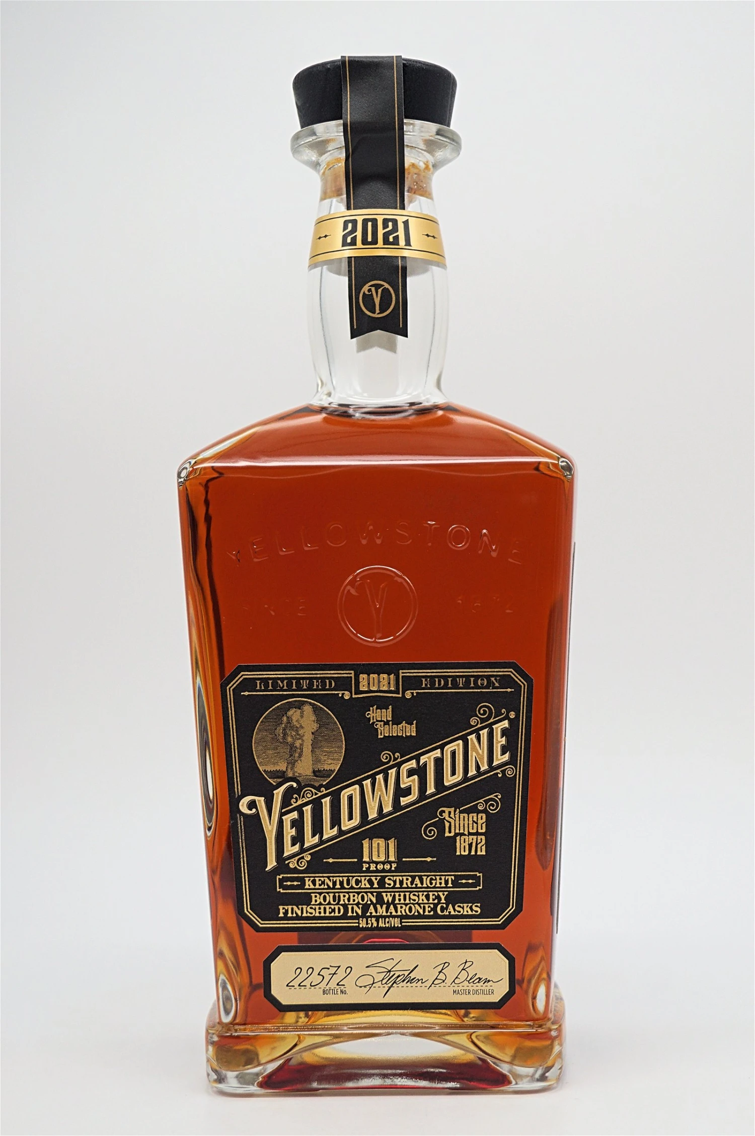Yellowstone - Kentucky Straight Bourbon Whiskey Finished In Amarone Casks 2021 Limited Edition 3 Yellowstone - Kentucky Straight Bourbon Whiskey Finished In Amarone Casks 2021 Limited Edition